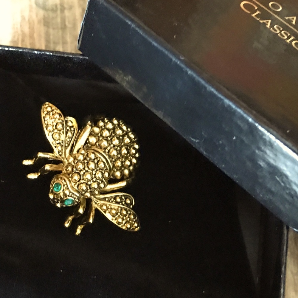 Joan Rivers Bead Textured Bee Brooch - Picture 8 of 8